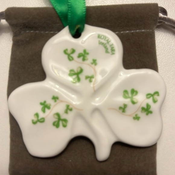 Royal Tara Ireland porcelain clover. - Picture 2 of 4